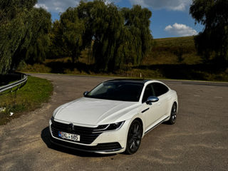 Volkswagen Arteon foto 1