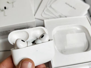 AirPods Pro 2 + husă cadou ! foto 3