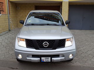 Nissan Navara foto 2