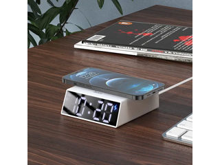 clock with wireless charging foto 4