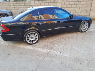 Mercedes E-Class foto 8