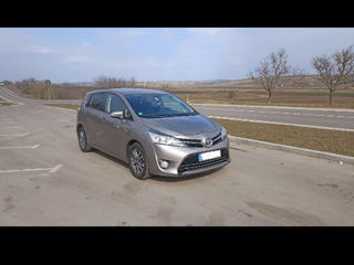 Toyota Verso foto 4