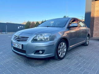 Toyota Avensis foto 7