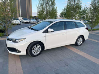 Toyota Auris фото 6