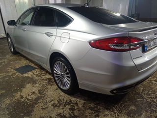 Ford Fusion foto 3