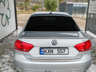 Volkswagen Passat foto 3