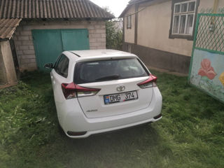 Toyota Auris foto 2