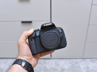 Canon 650D Kit  фото 0