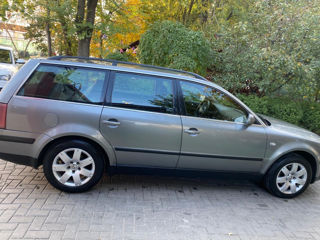 Volkswagen Passat foto 2