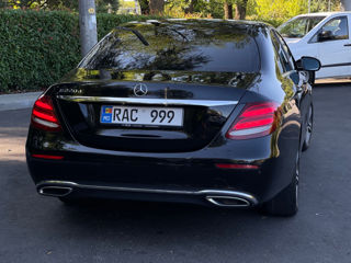 Mercedes E-Class foto 4