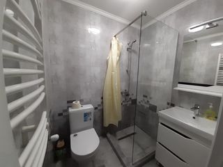 Apartament cu 2 camere, 85 m², Centru, Chișinău, Chișinău mun. foto 2