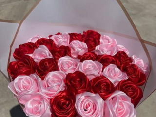 Букеты роз из атласной ленты foto 3