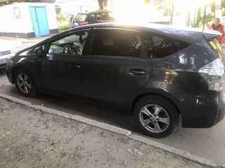 Toyota Prius + foto 4