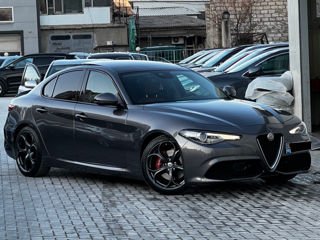 Alfa Romeo Giulia foto 4