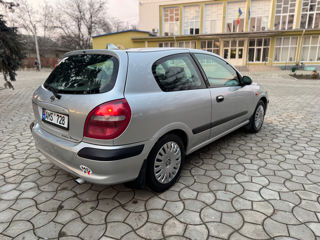 Nissan Almera foto 6