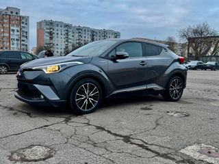 Toyota C-HR foto 9