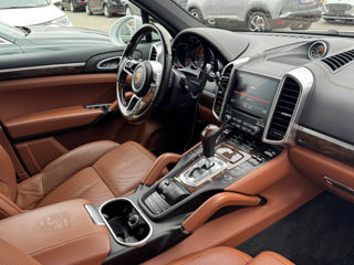 Porsche Cayenne foto 16