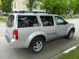 Nissan Pathfinder foto 3