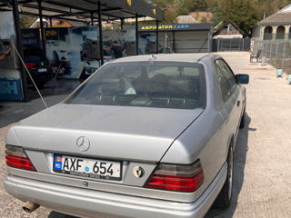 Mercedes E-Class foto 8