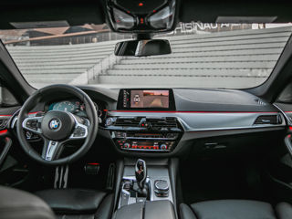BMW 5 Series foto 14