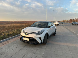 Toyota C-HR foto 2