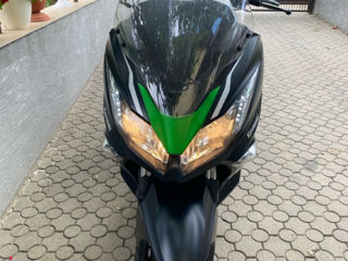 Kawasaki J300 foto 5