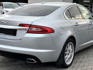 Jaguar XF foto 4