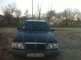 Mercedes-Benz W124 foto 1