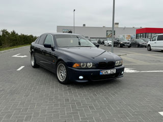 BMW 5 Series foto 7