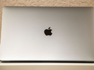 Macbook Pro 16/ Core I7 9750H/ 16Gb Ram/ Radeon Pro 5300M/ 500Gb SSD/ 16" Retina/ 140Cycles!! foto 10