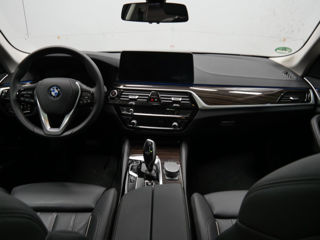 BMW 5 Series foto 9