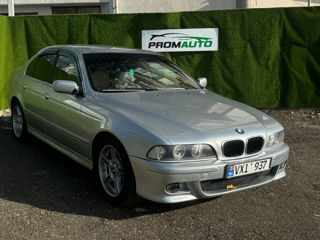 BMW 5 Series foto 2