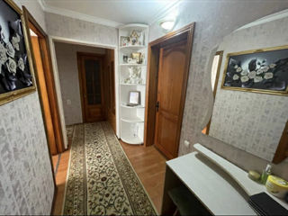 Apartament cu 2 camere, 50 m², Buiucani, Chișinău foto 2