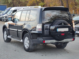 Mitsubishi Pajero foto 5