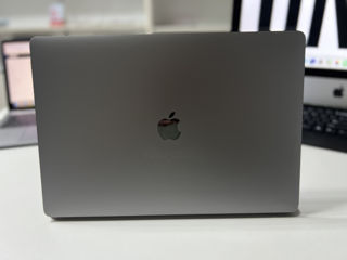 MacBook Pro 16, 2019/ i7 9gen/ 32gb Ram/ 512Gb SSD/ Radeon Pro 5300M 4Gb/ 417 cicluri foto 5