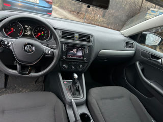 Volkswagen Jetta foto 4