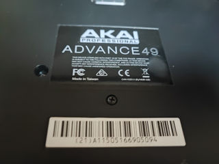 Akai Advance 49 (made in Taiwan). Yamaha MoDX 6+ (Montage) foto 4