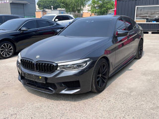 BMW 5 Series foto 5