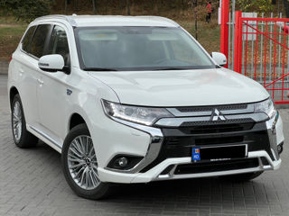 Mitsubishi Outlander foto 3