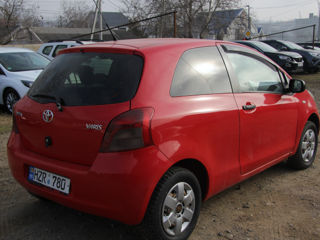 Toyota Yaris foto 4