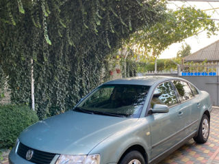 Volkswagen Passat foto 1