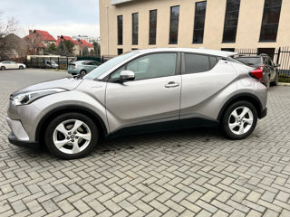 Toyota C-HR foto 4