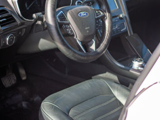 Ford Fusion foto 6