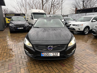 Volvo V60 foto 2