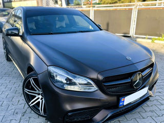 Mercedes E-Class foto 1