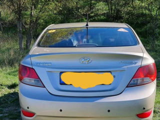 Hyundai Accent foto 2