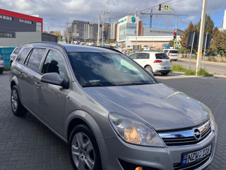 Opel Astra foto 1