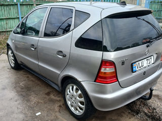 Mercedes A-Class foto 5