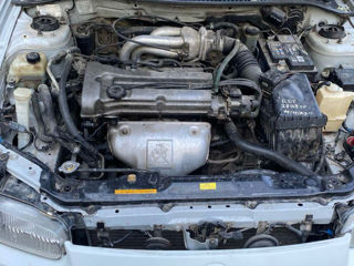 Mazda 323 foto 5