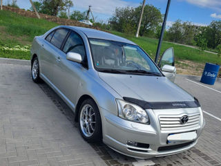 Toyota Avensis foto 4